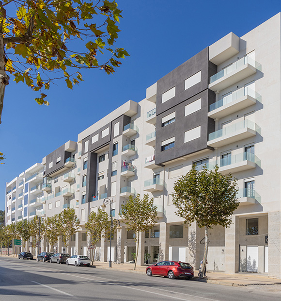 https://moussarealestate.com/wp-content/uploads/2024/01/amiina-lux-1.jpg